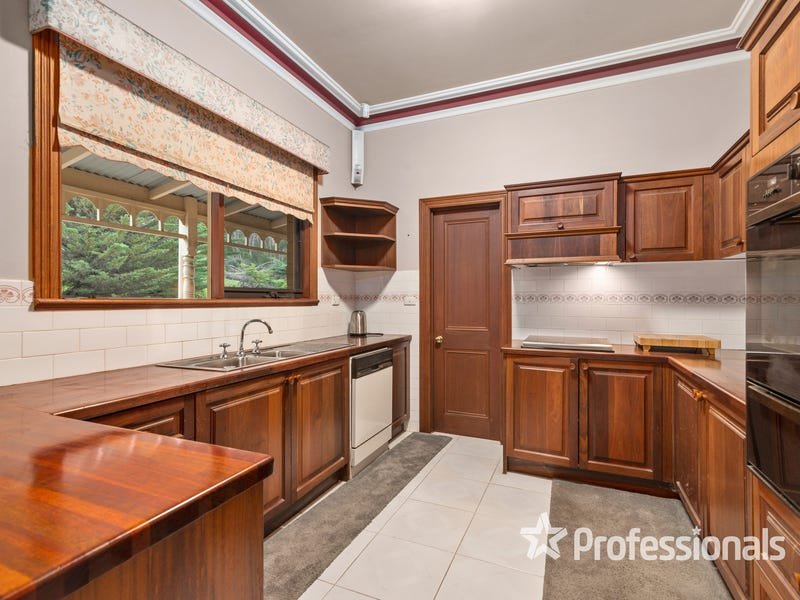 145 Swansea Road, Montrose image 3