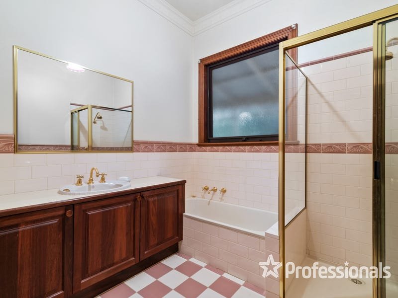 145 Swansea Road, Montrose image 15