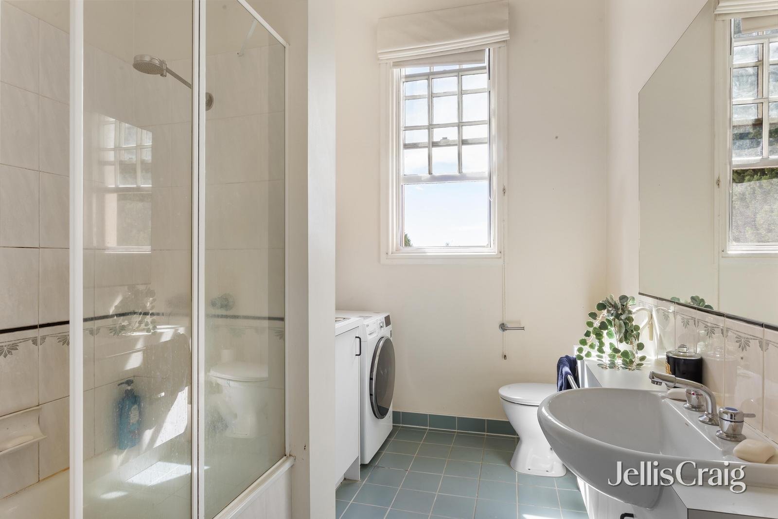 145 Wiltshire Drive, Kew image 4