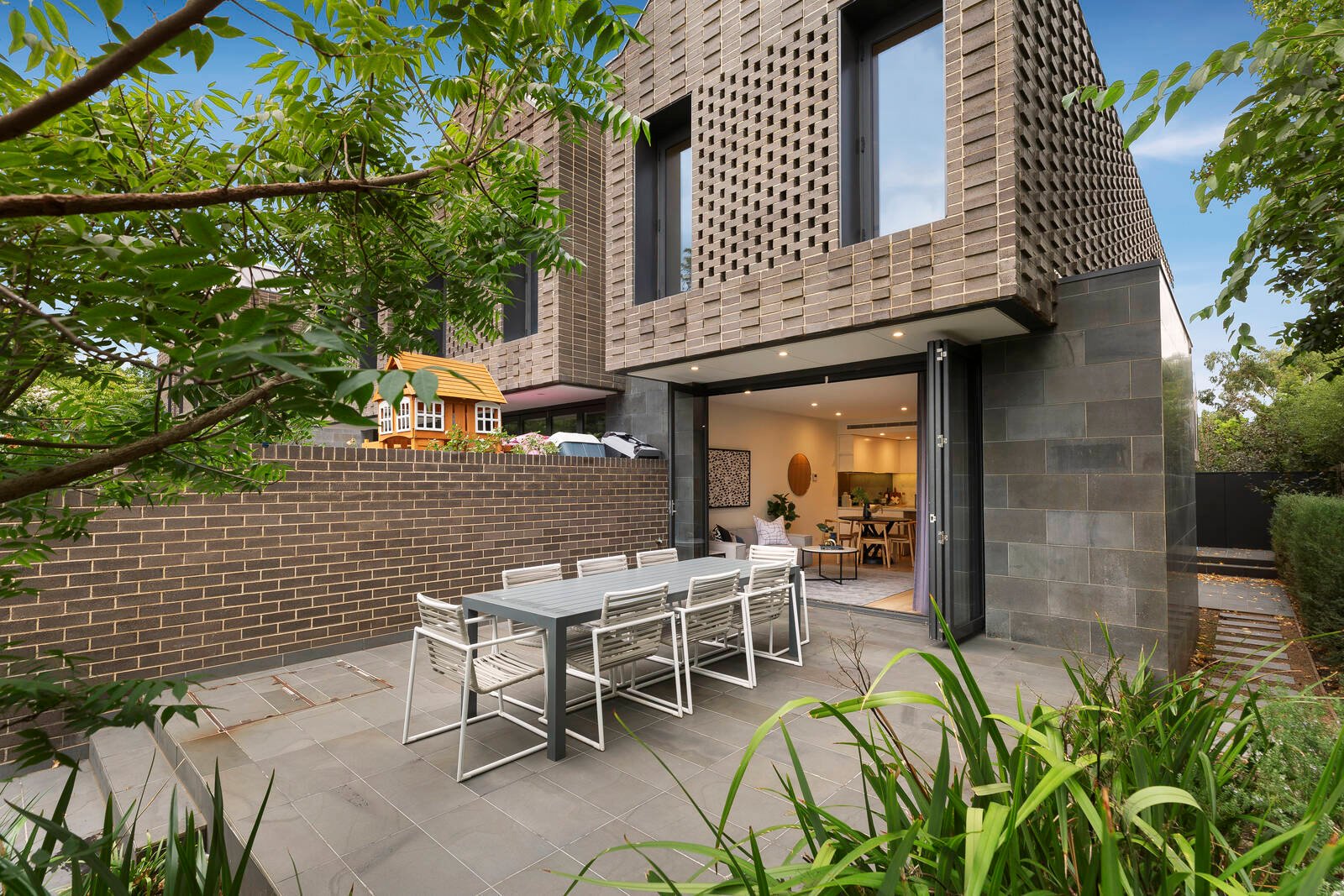 Property Gallery - Main Image
