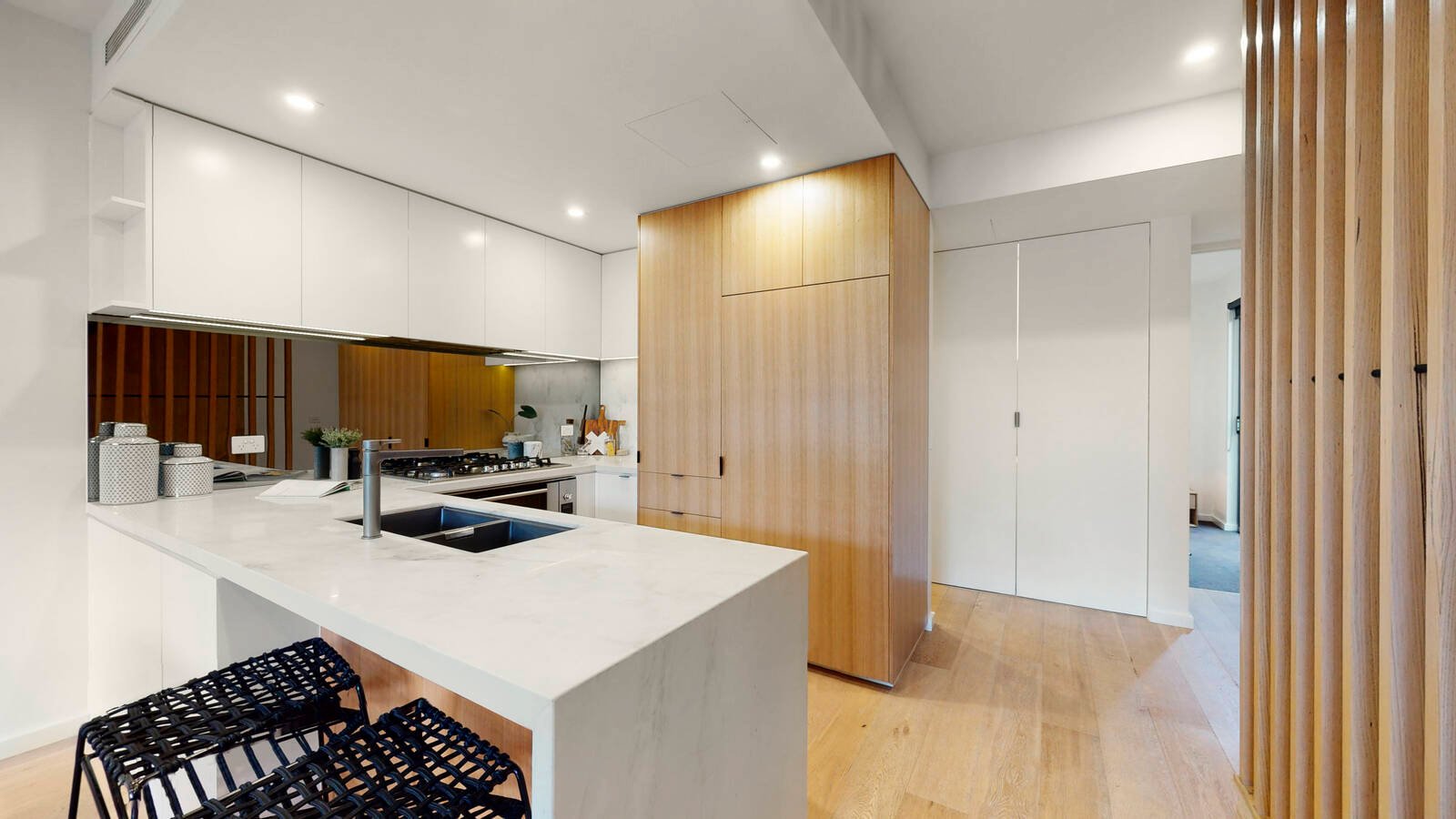 Property Gallery Thumbnail 3
