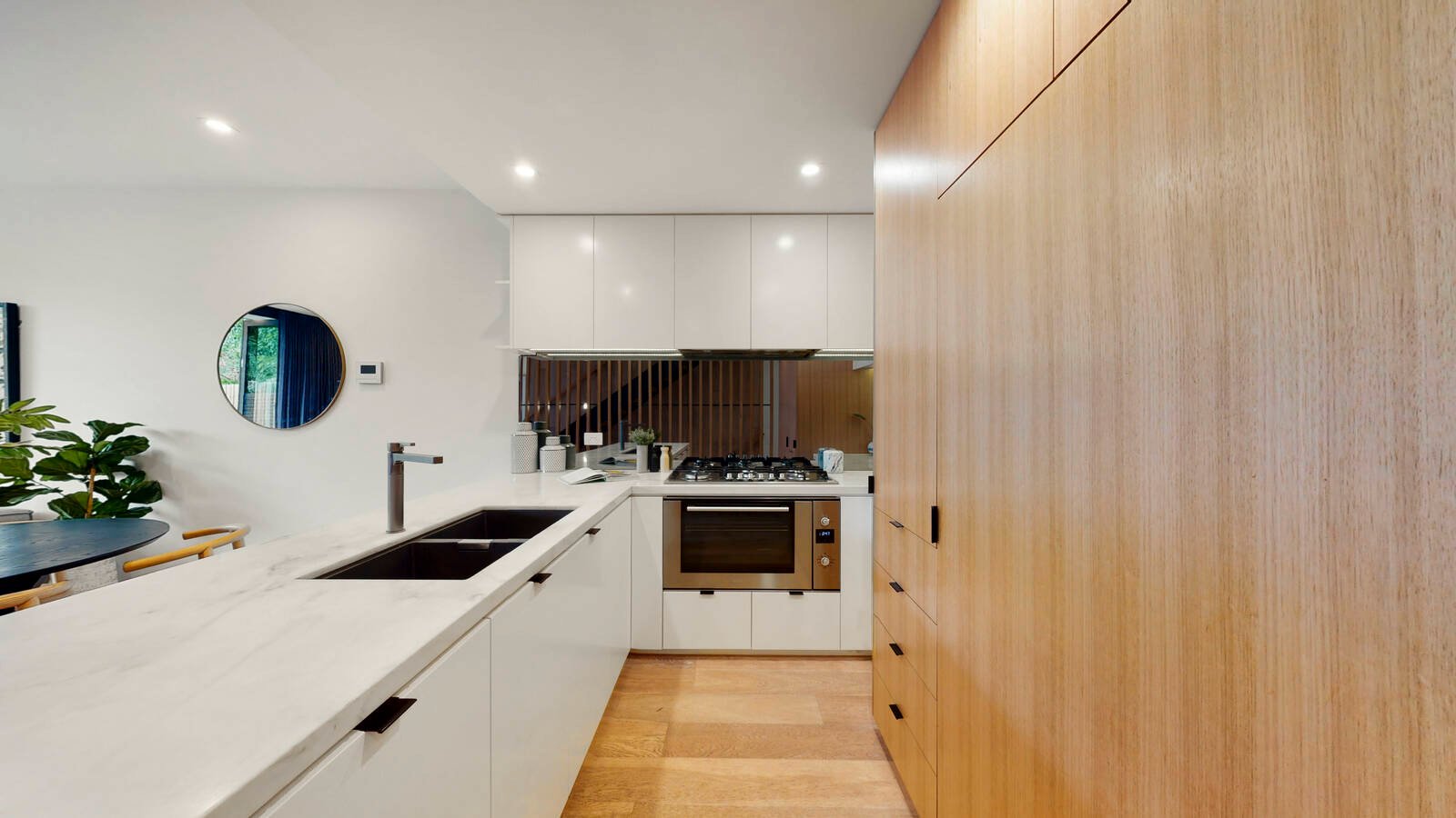 Property Gallery Thumbnail 4