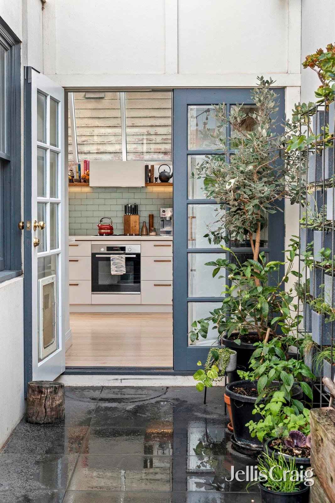 145A Albion Street, Brunswick image 9