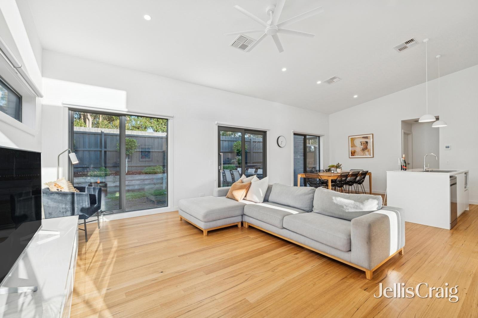 145A Landscape Drive, Mooroolbark image 4