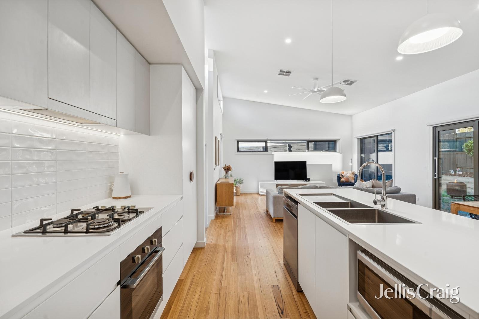 145A Landscape Drive, Mooroolbark image 9