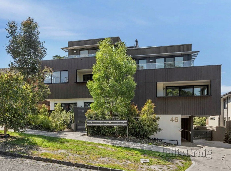 1/46 Barkly Place, Heidelberg image 1