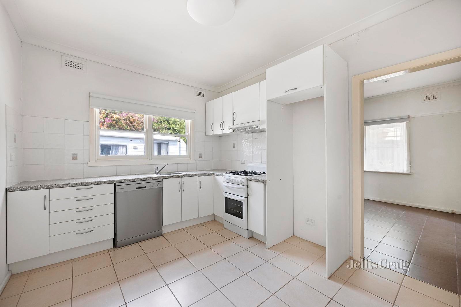 1/46 Bedford Road, Ringwood image 3