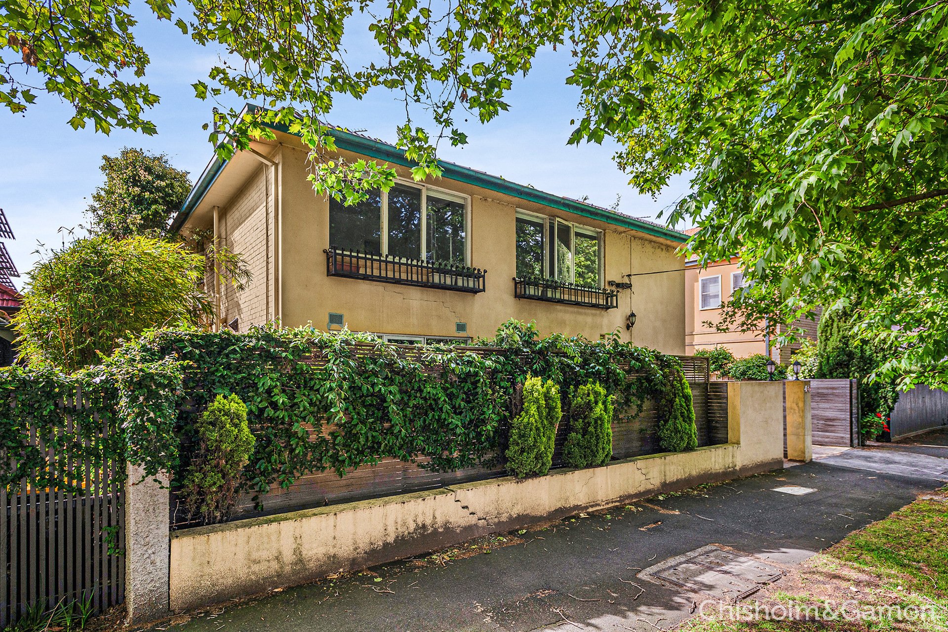1/46 Foam Street, Elwood image 1