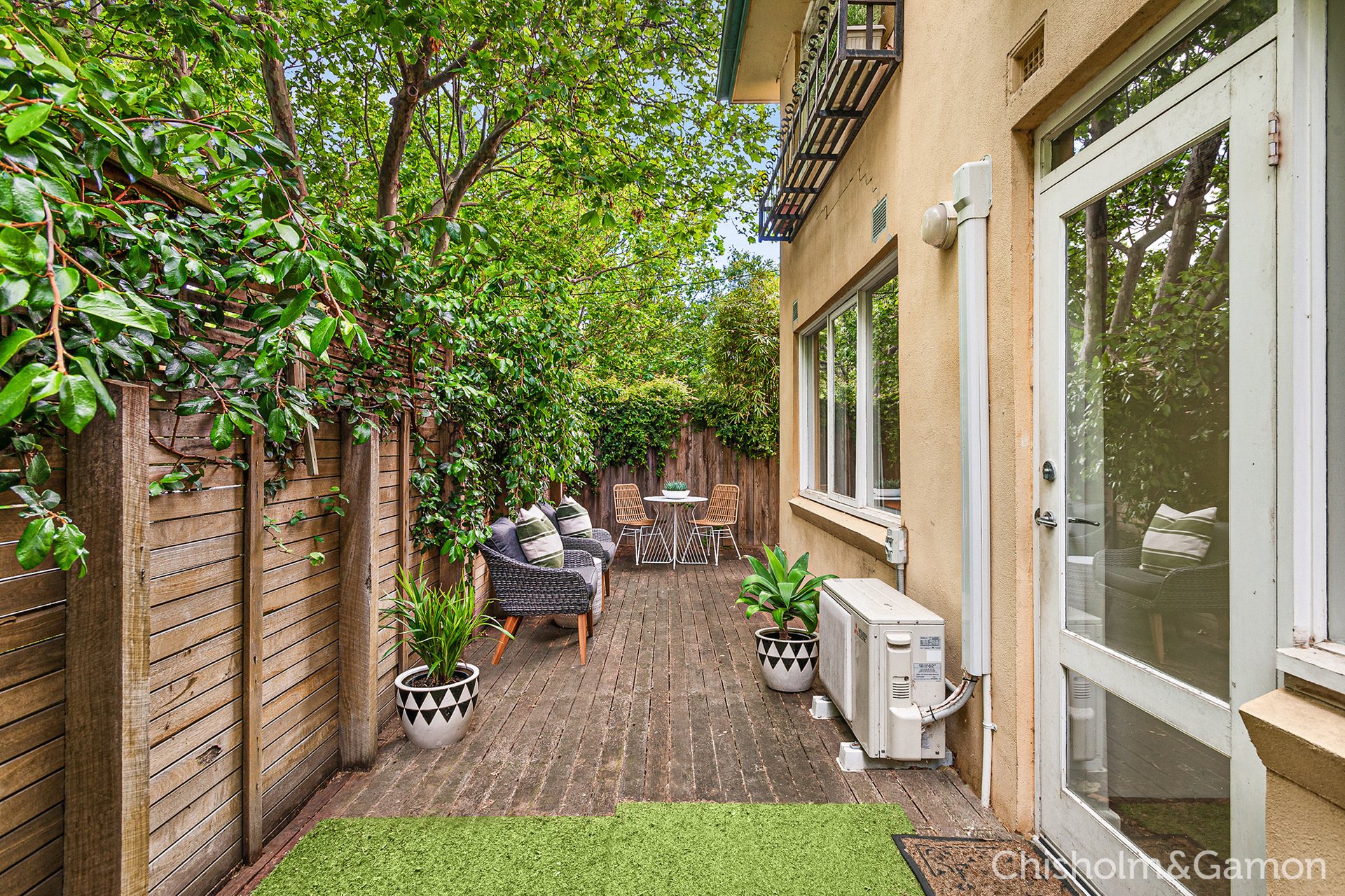 1/46 Foam Street, Elwood image 3