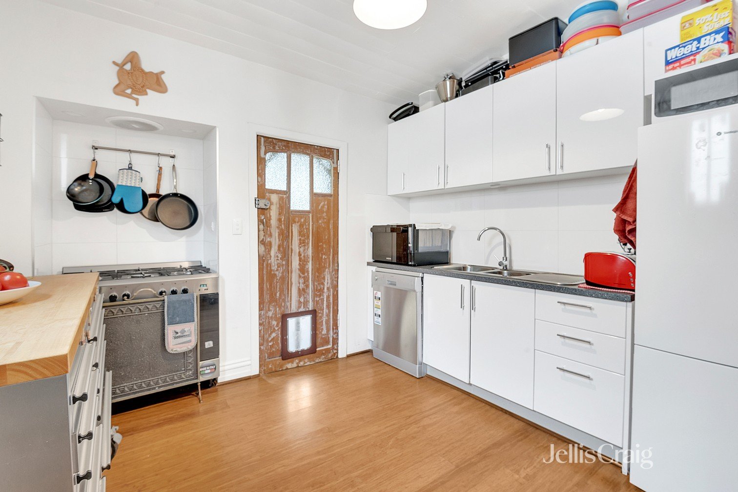 146 Gold Street, Brunswick image 5