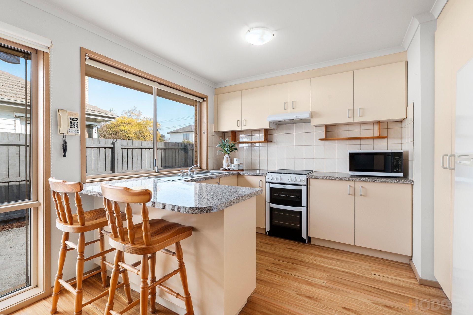 1 / 46 Grandview Grove Moorabbin