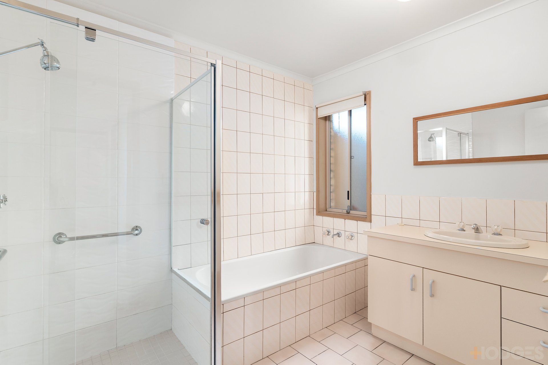 1 / 46 Grandview Grove Moorabbin