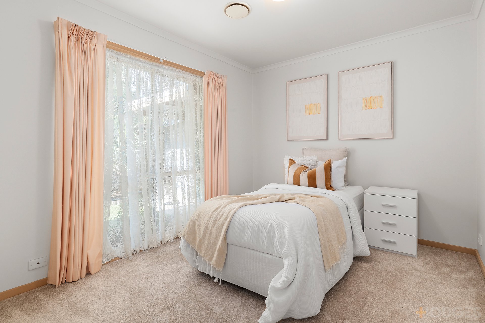 1 / 46 Grandview Grove Moorabbin