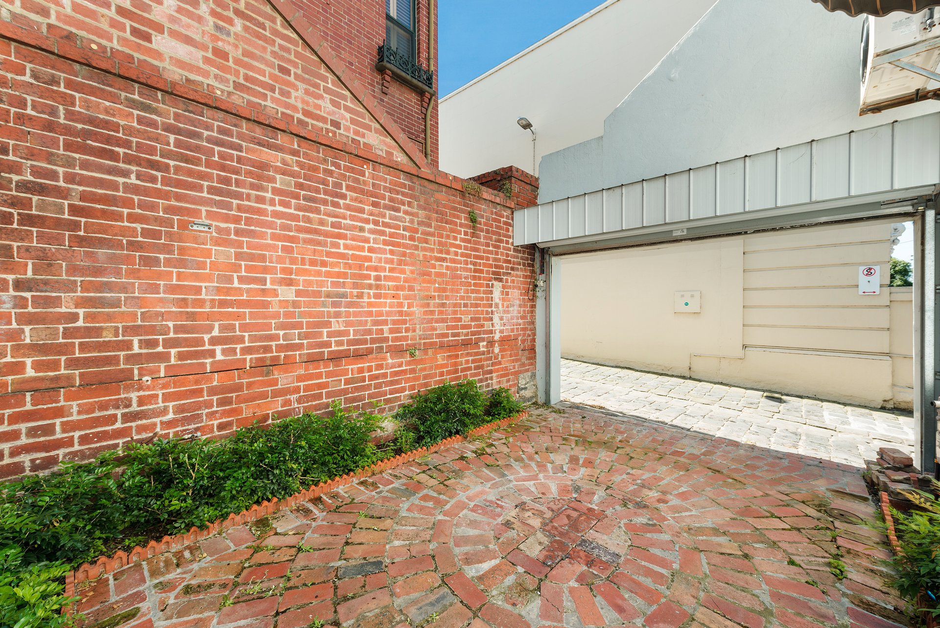 Property Gallery Thumbnail 6