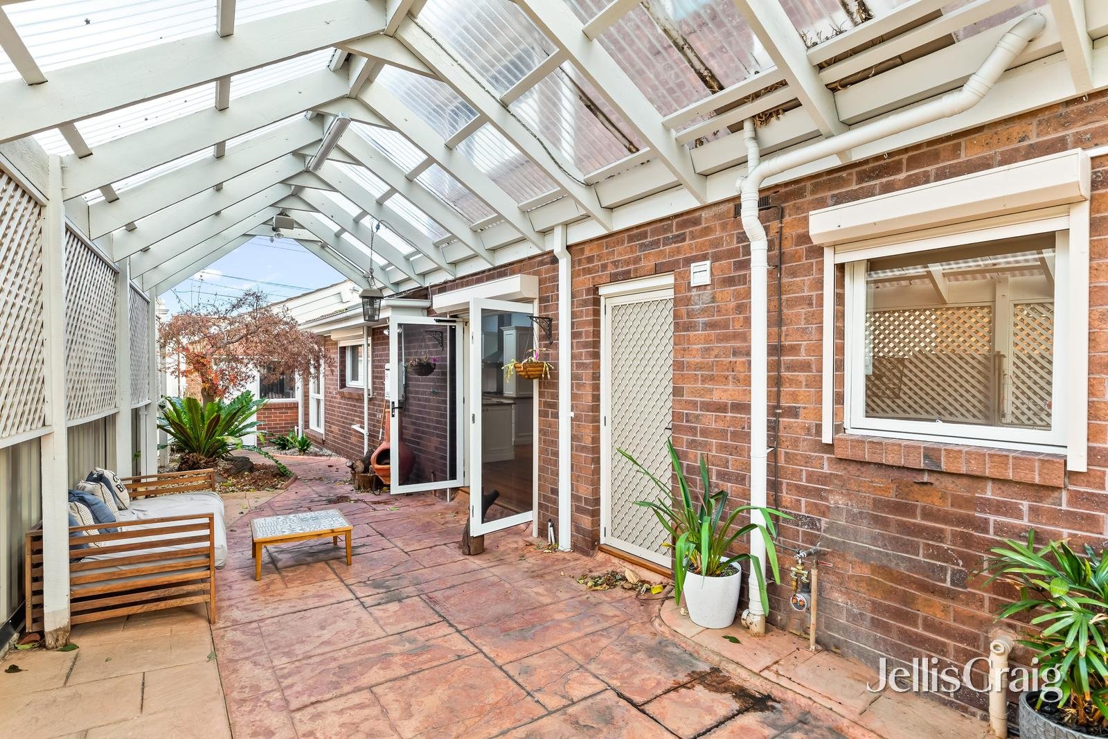 146 Hughes Parade, Reservoir image 8