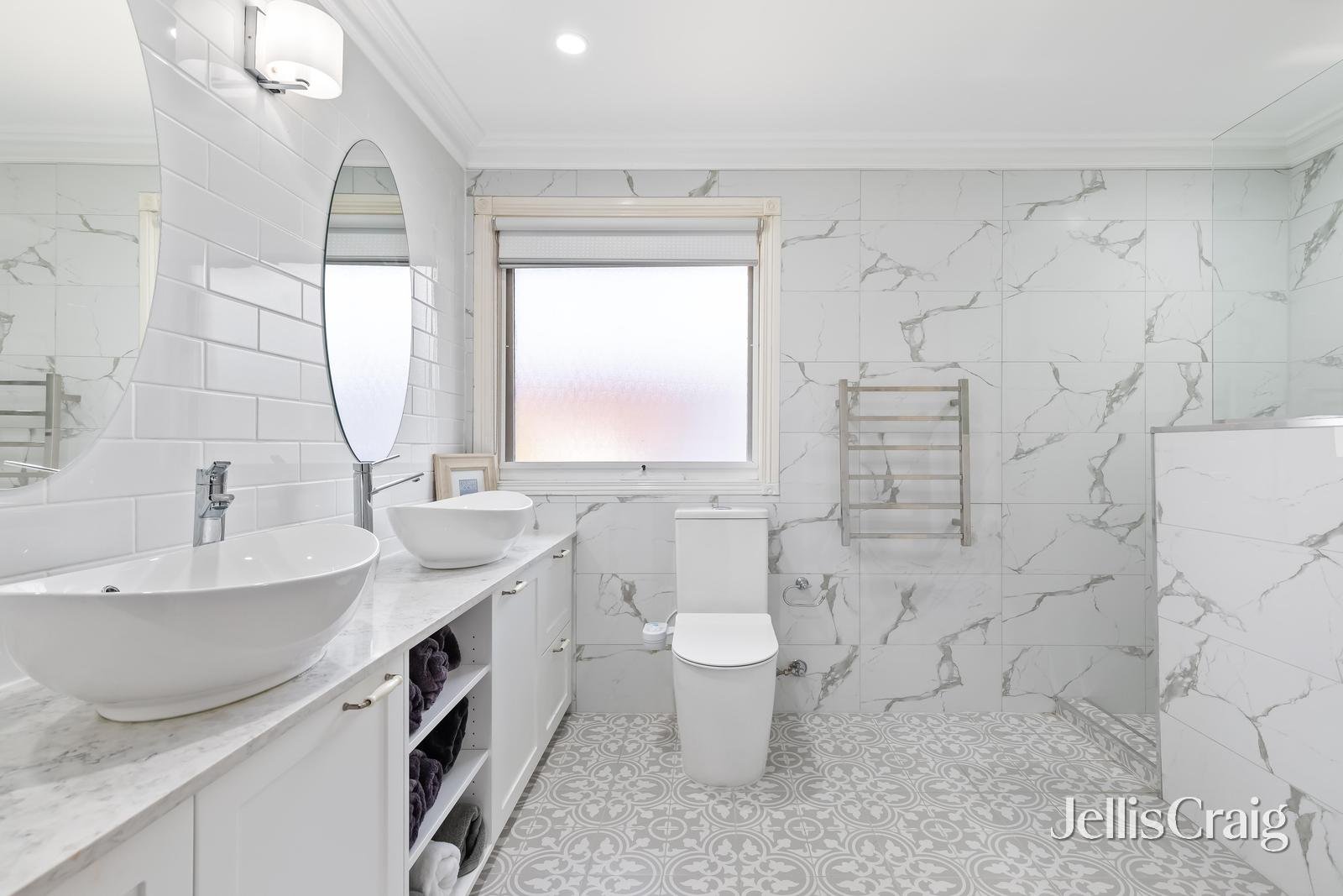 146 Hughes Parade, Reservoir image 7