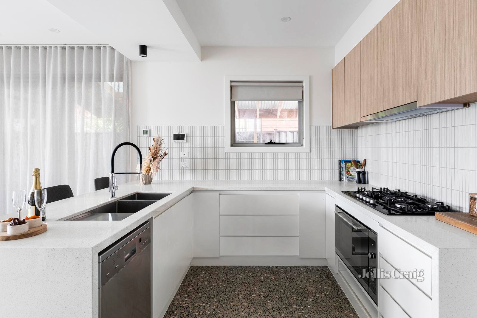 1/46 Kent Road, Pascoe Vale image 3