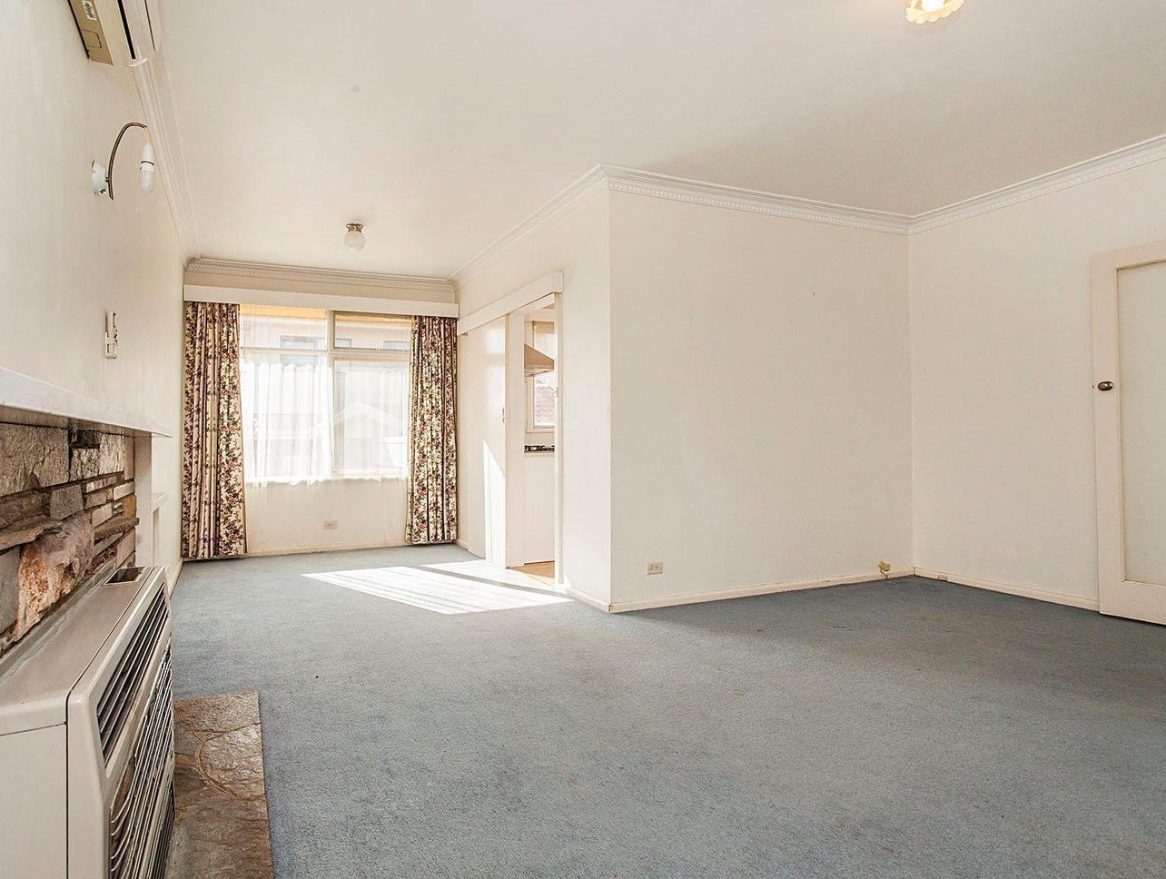 1/46 Leonie Avenue, Mount Waverley image 2