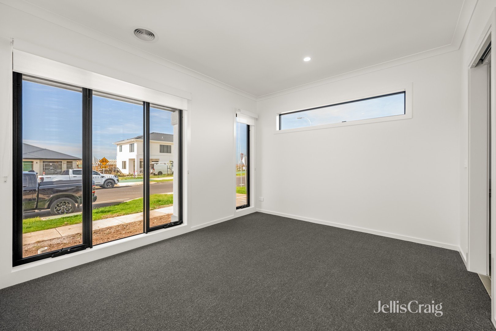 146 Medallion Boulevard, Tarneit image 4