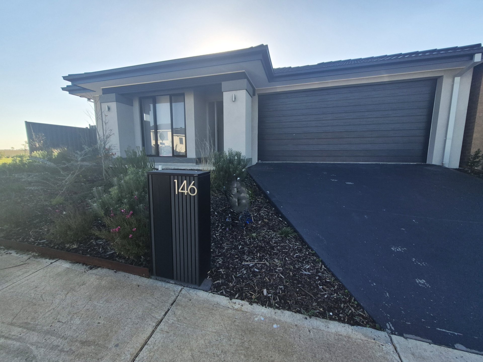 146 Medallion Boulevard, Tarneit image 1