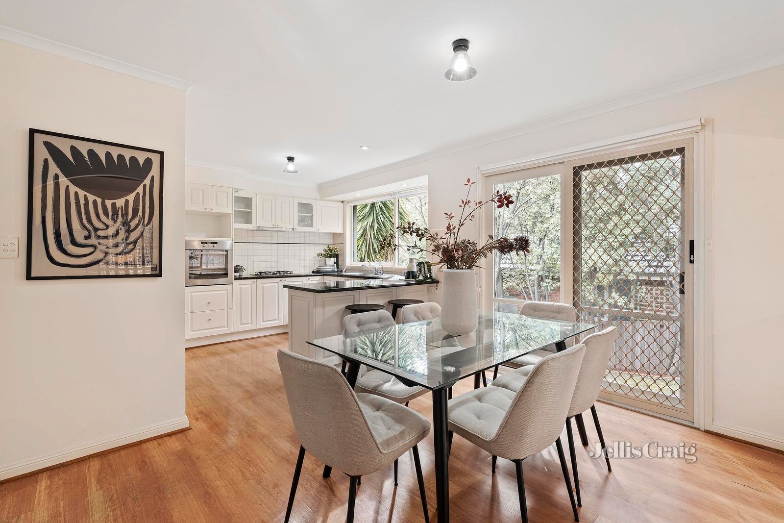 146 Nangathan Way, Croydon North image 5