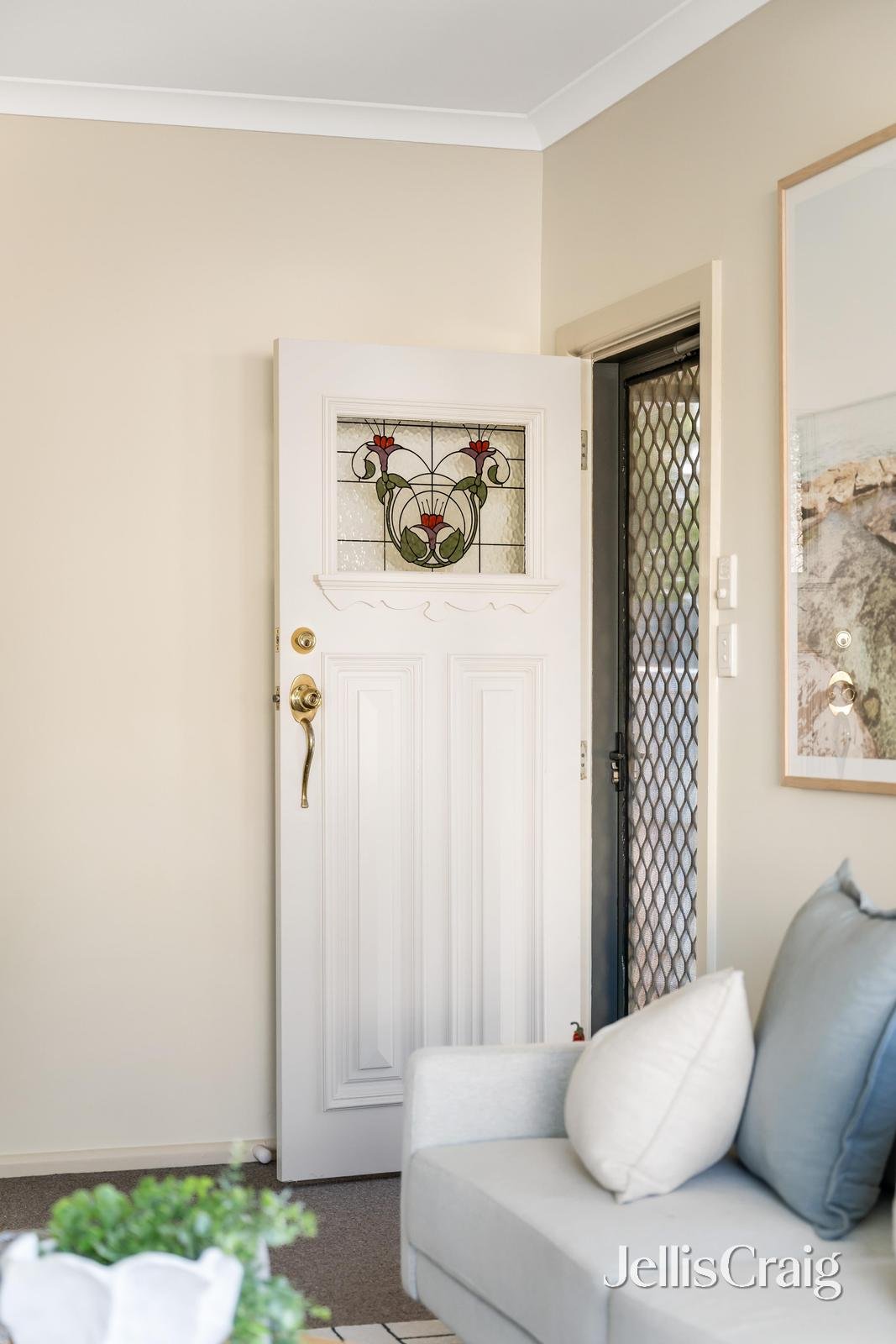 1/46 Sherlock Road, Croydon image 3