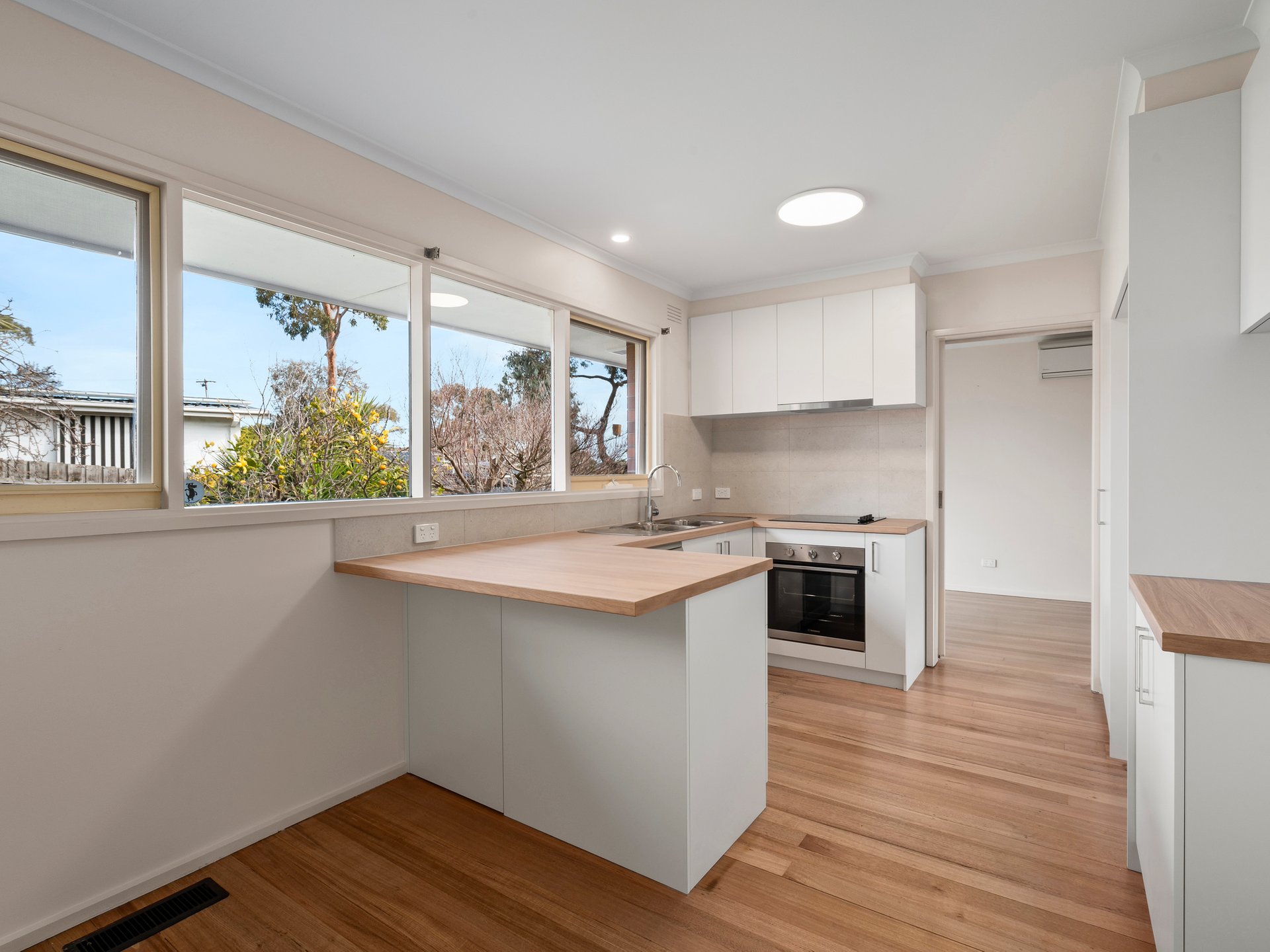 Property Gallery Thumbnail 2