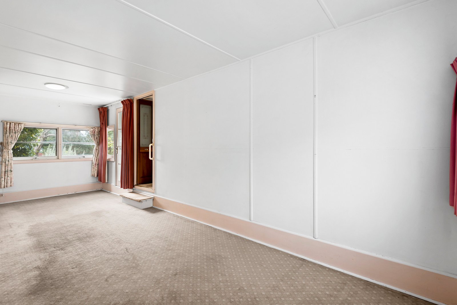 Property Gallery Thumbnail 5