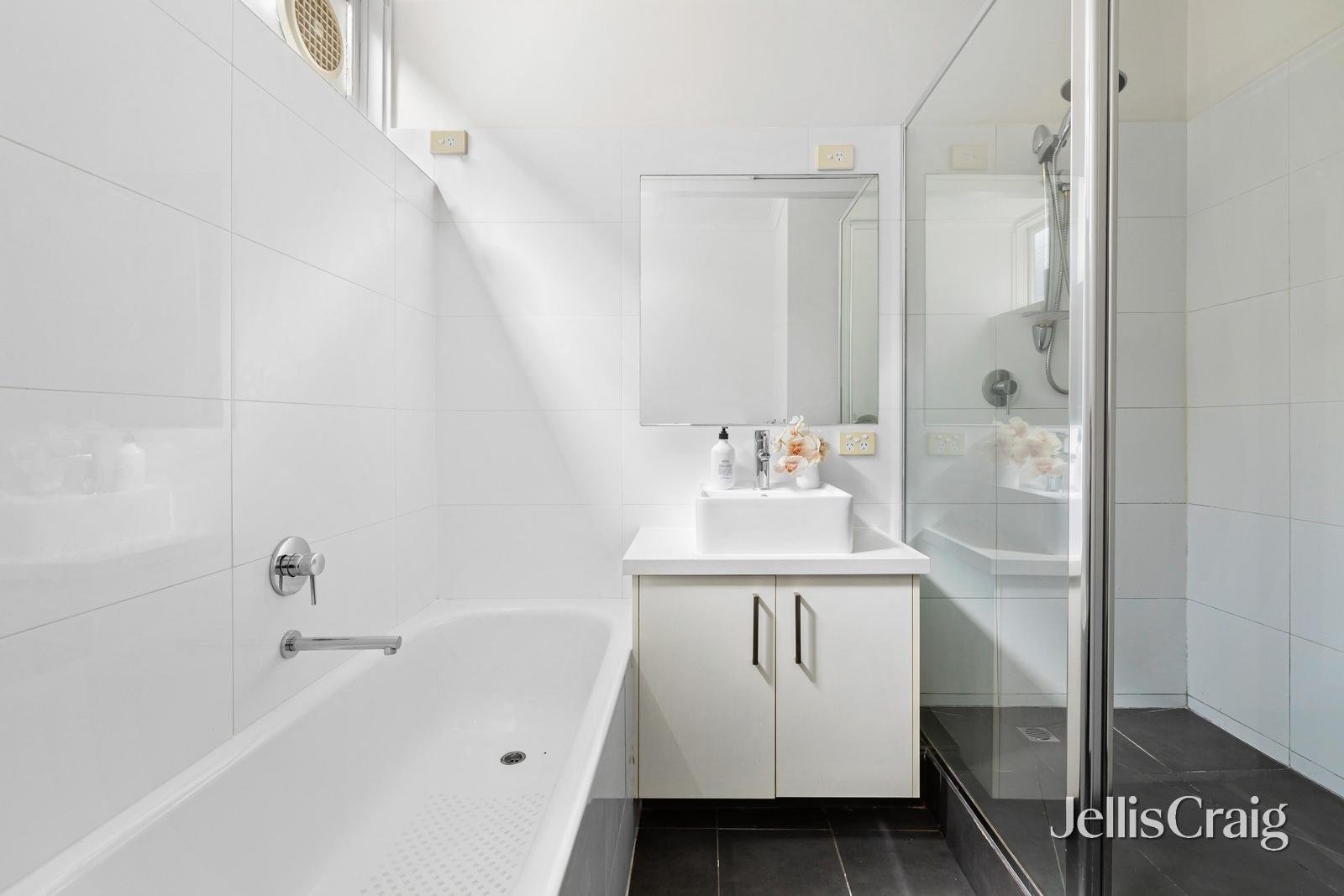 1/46 Wave Street, Elwood image 14