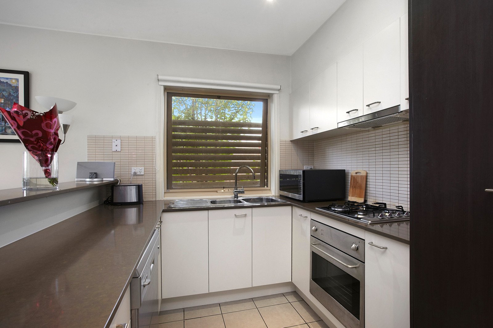 14/60 Harp Road, Kew image 3