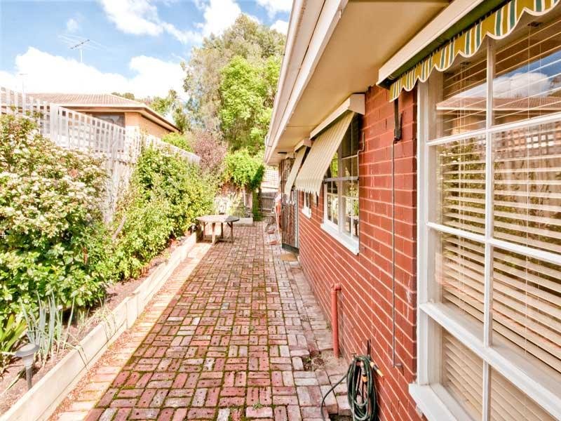 14/601 Elgar, Mont Albert North image 5