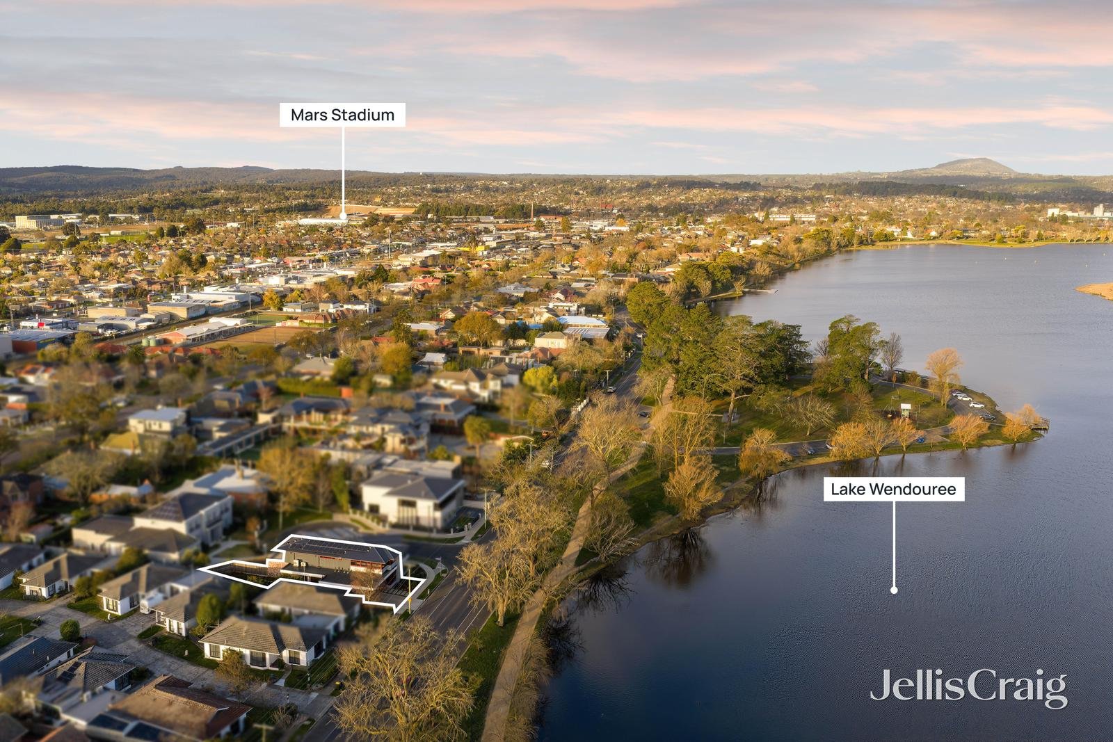 1/462 Wendouree Parade, Lake Wendouree image 11