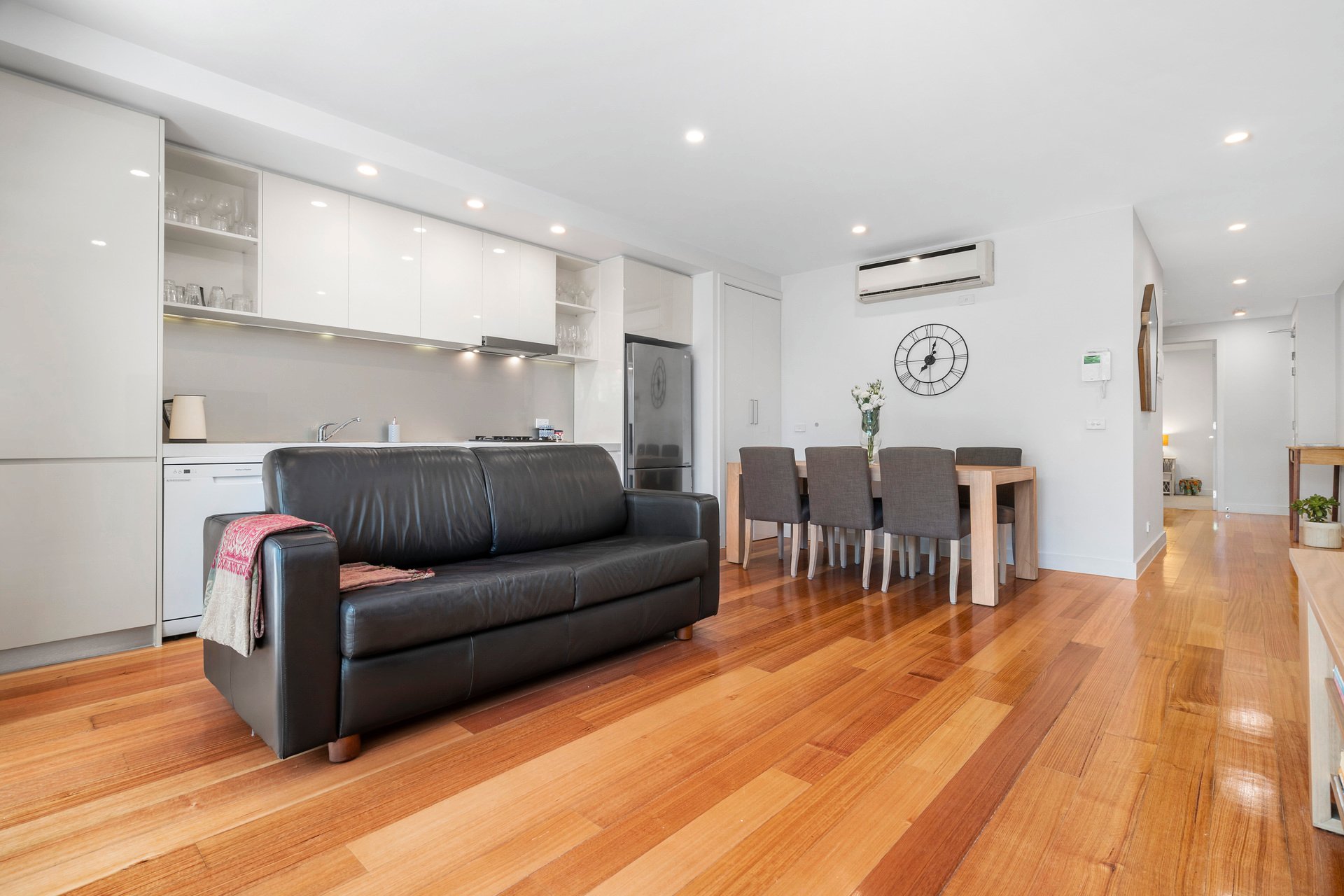 Property Gallery Thumbnail 3