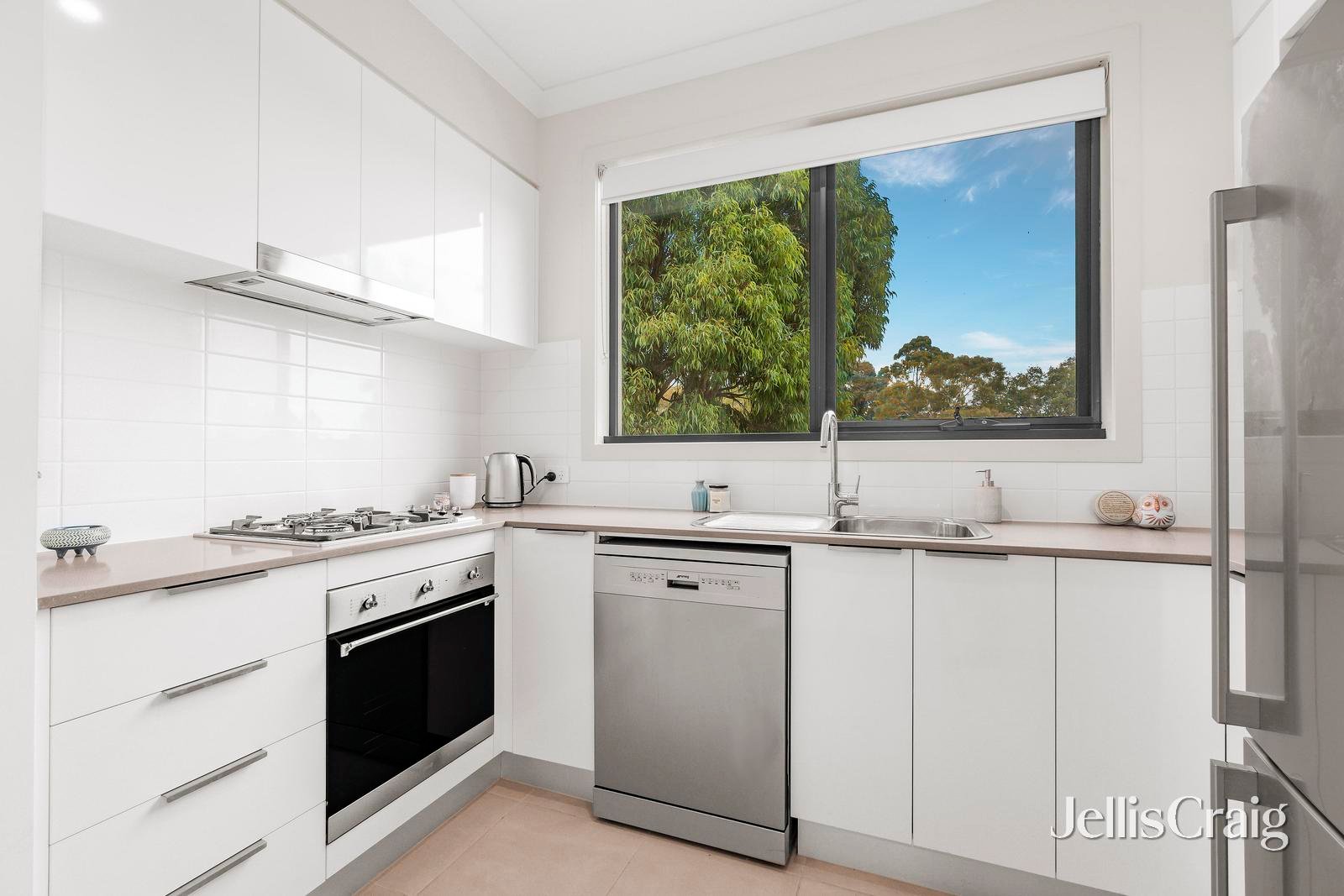 1/465 Whitehorse Road, Mitcham image 4