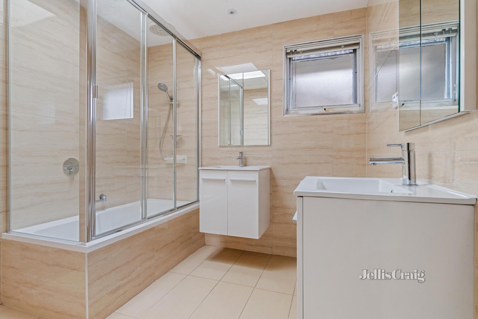1/467 Pascoe Vale Road, Strathmore image 6