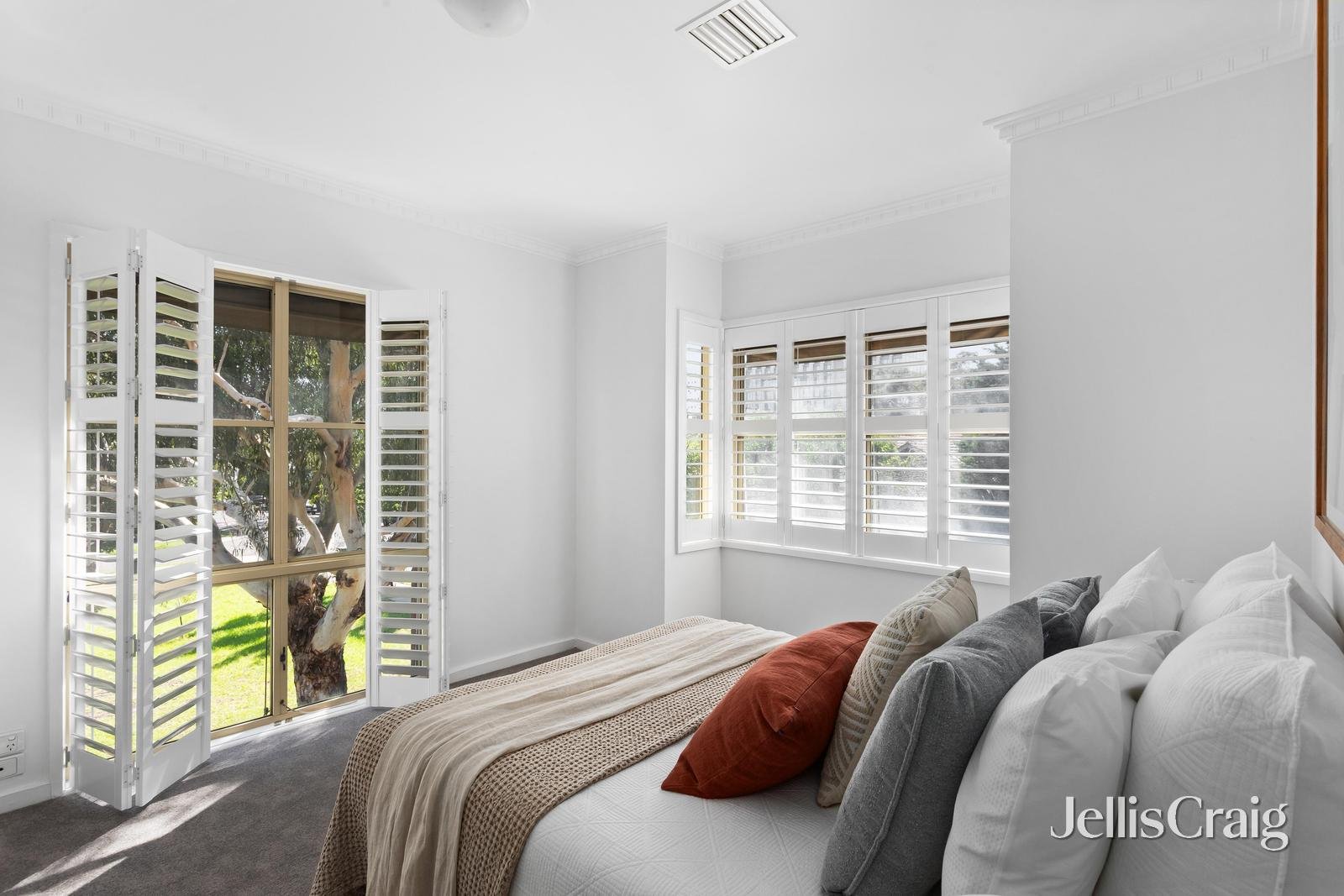 1/46A Oxley Road, Hawthorn image 5