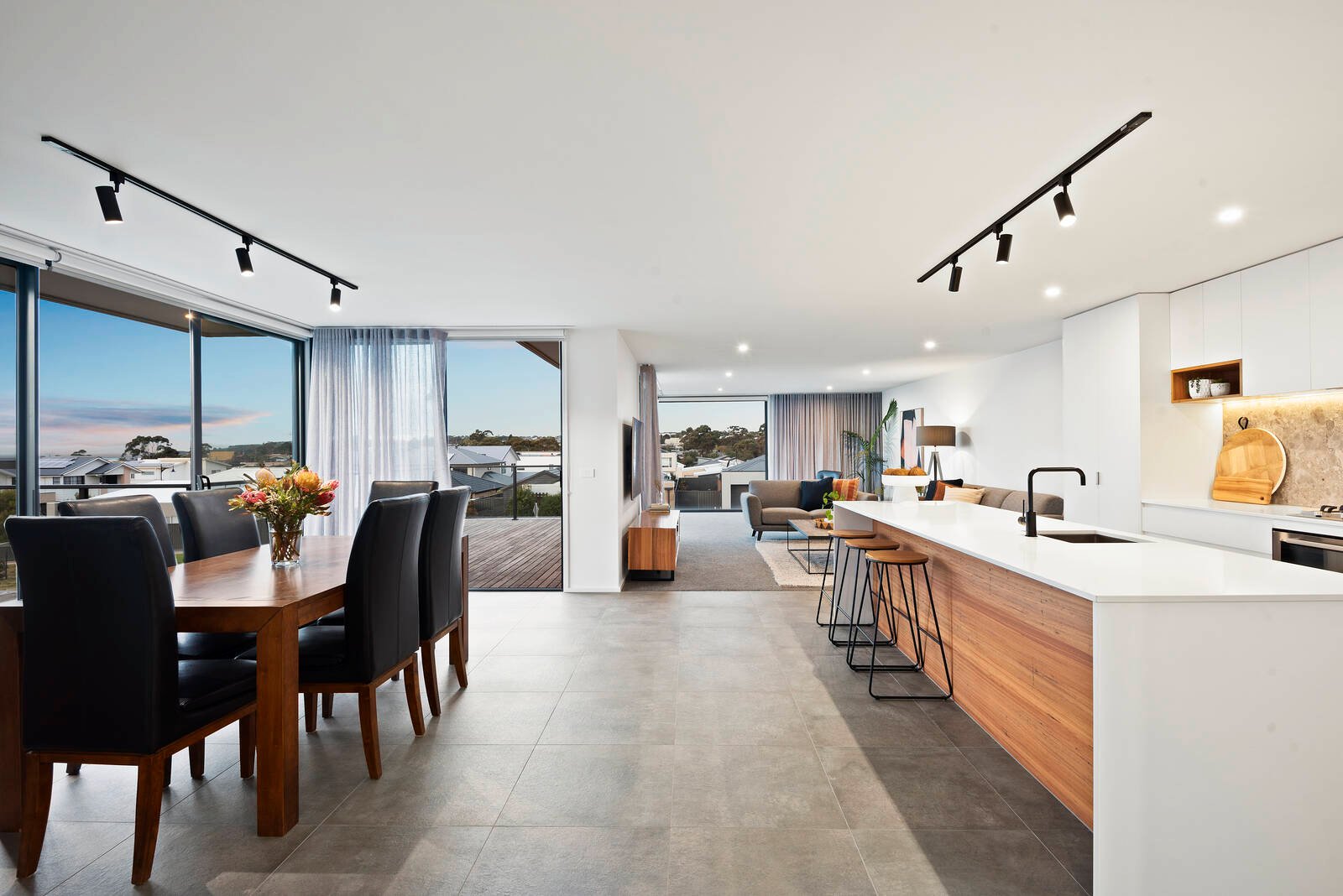 Property Gallery Thumbnail 3