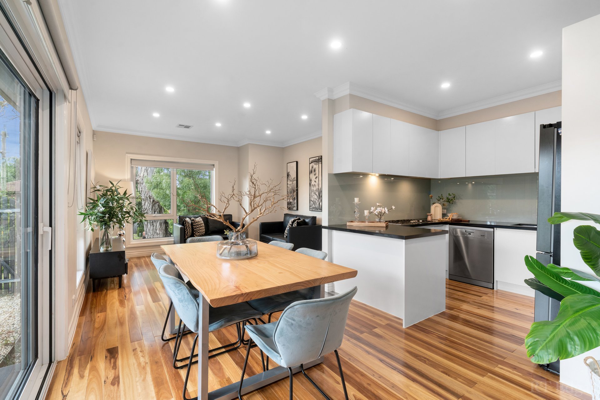 Property Gallery Thumbnail 4
