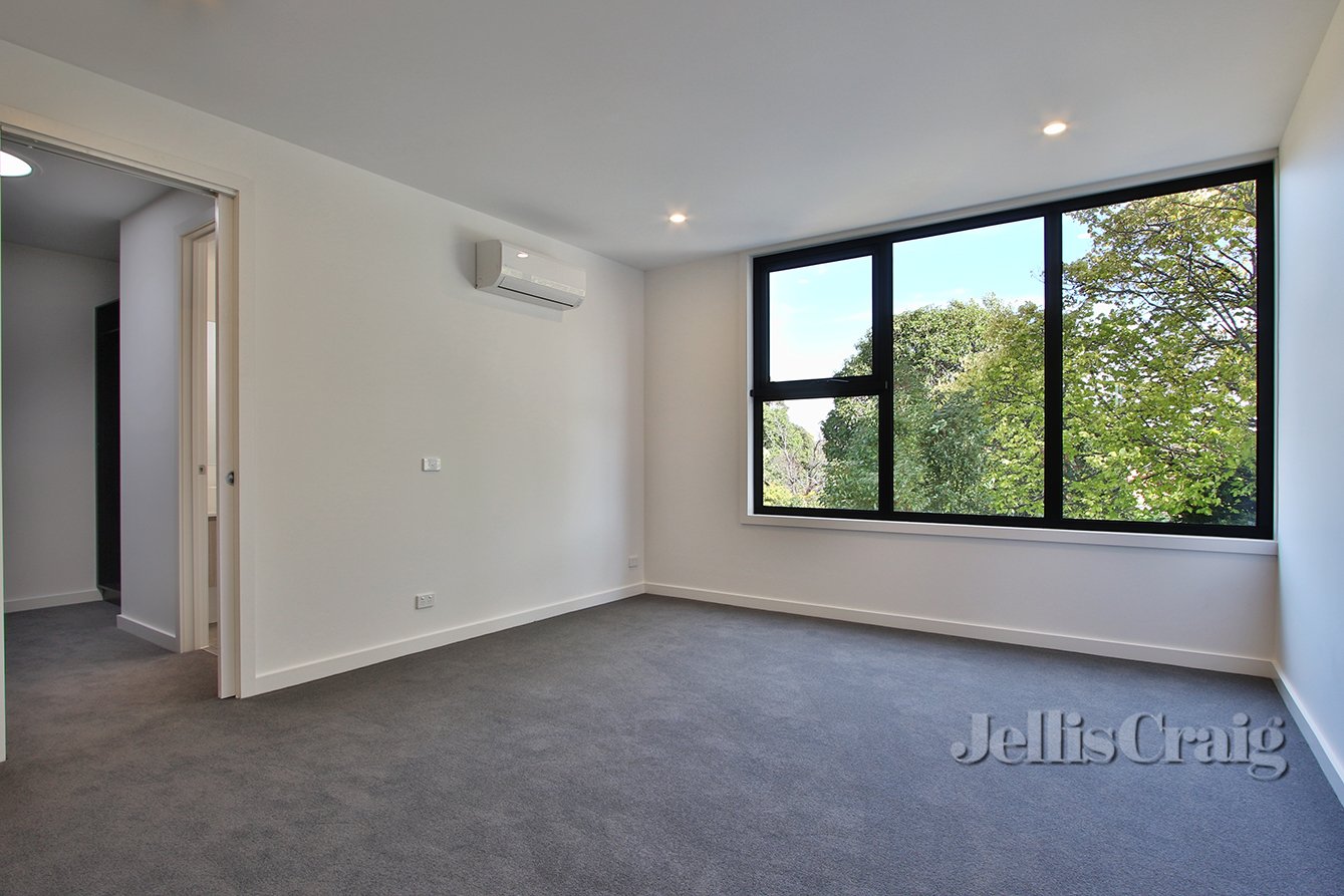 147 Brady Road, Bentleigh East image 8