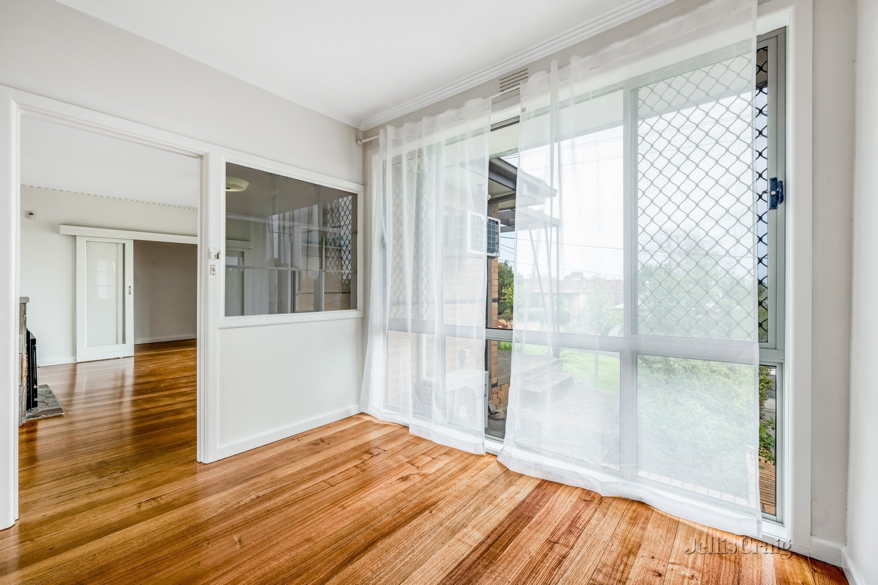 147 Clarke Street, Northcote image 2