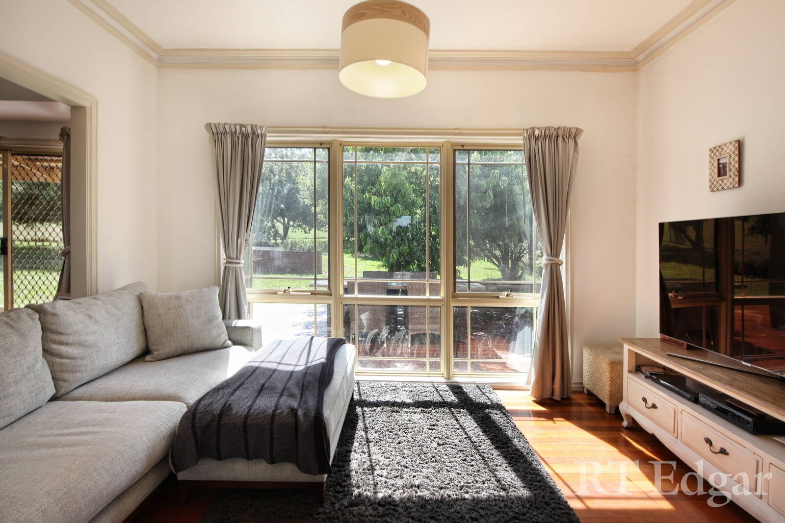 Property Gallery Thumbnail 8