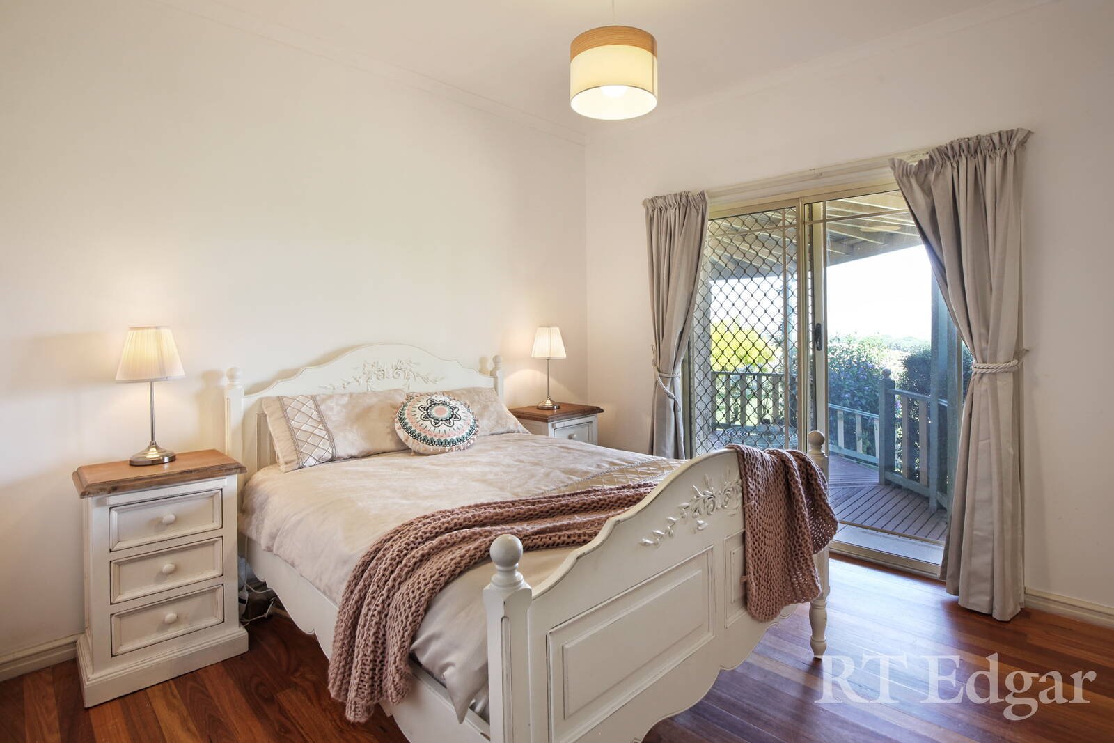 Property Gallery Thumbnail 13