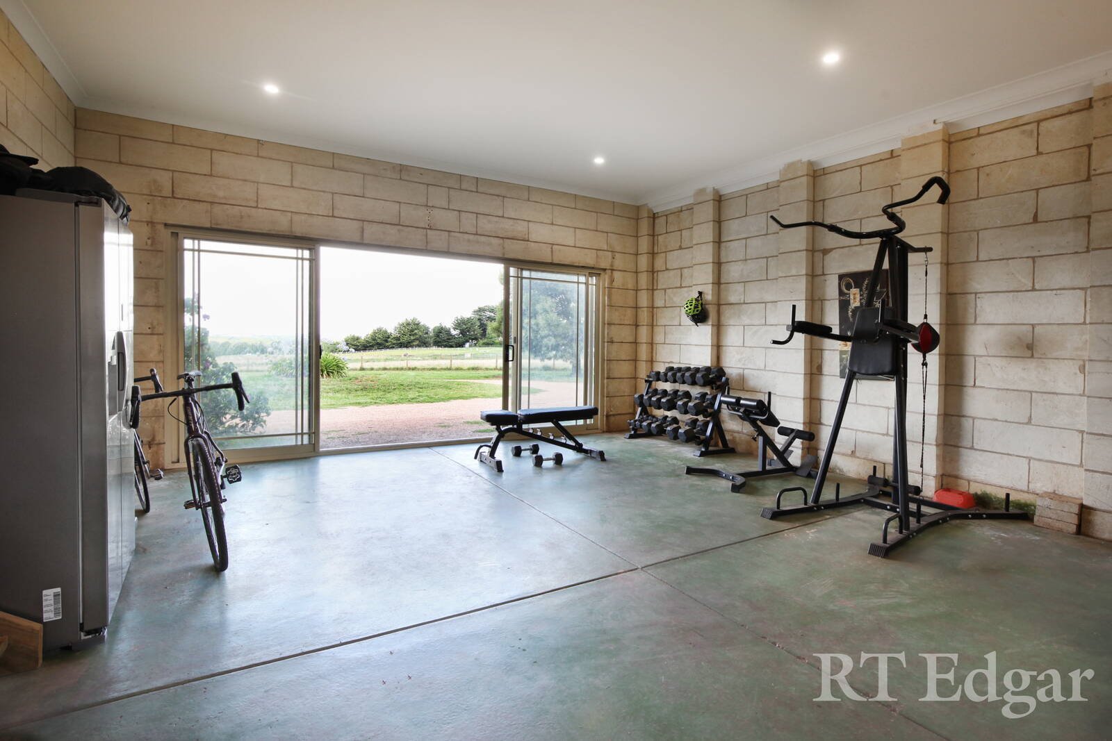 Property Gallery Thumbnail 15