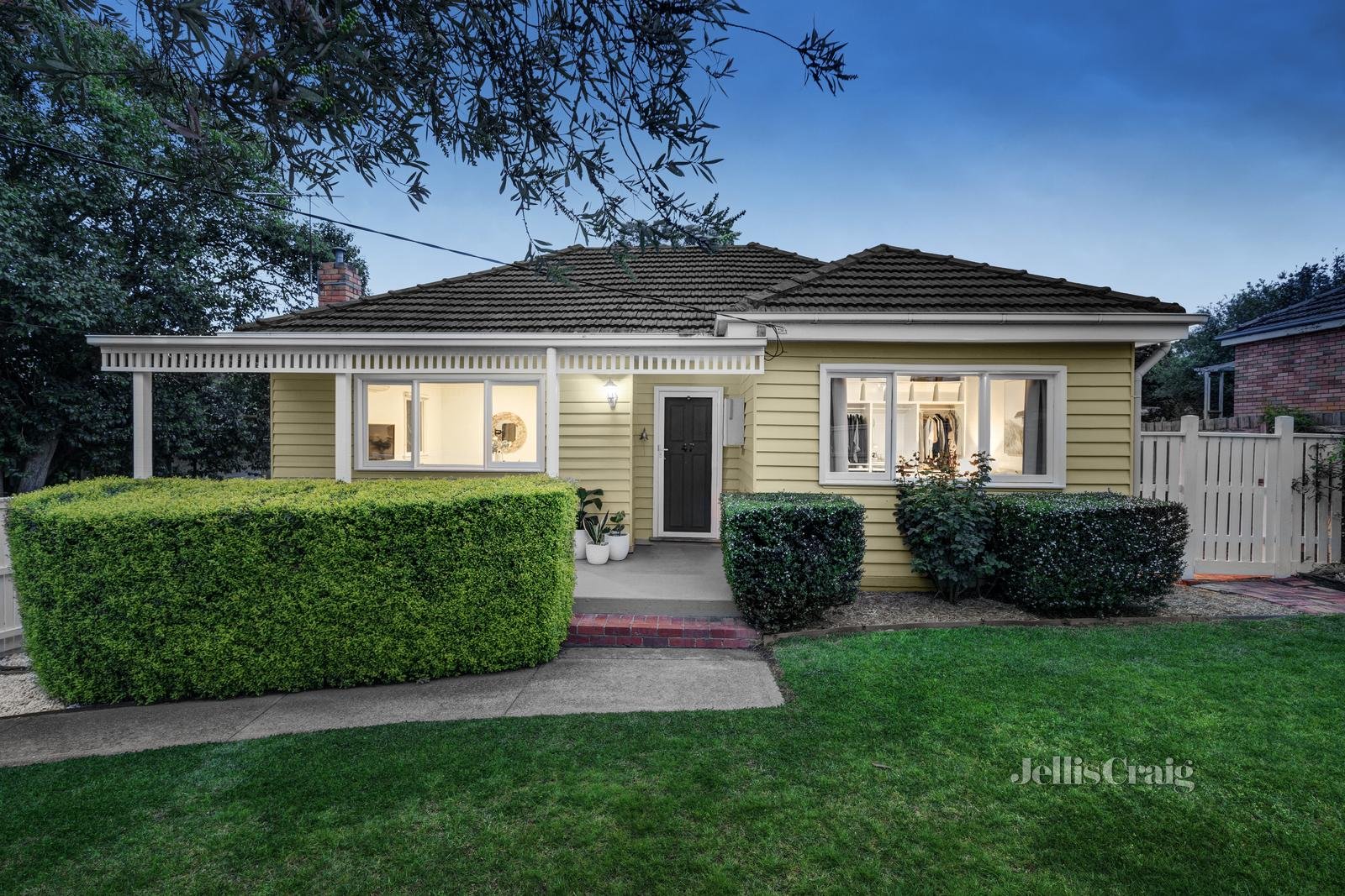 1/47 Lorimer Street, Greensborough image 1