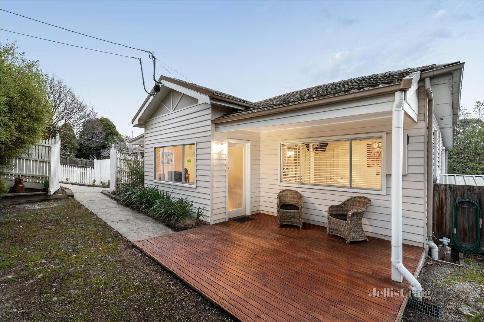 147 Mountain View Road, Briar Hill image 1