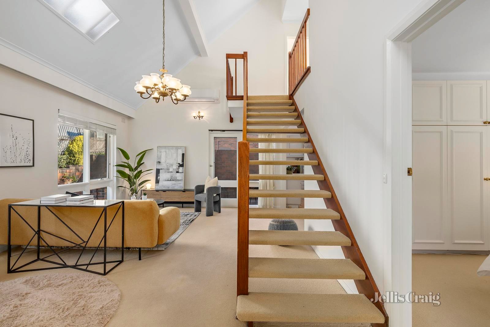 1/47 Rochester Road, Canterbury image 2