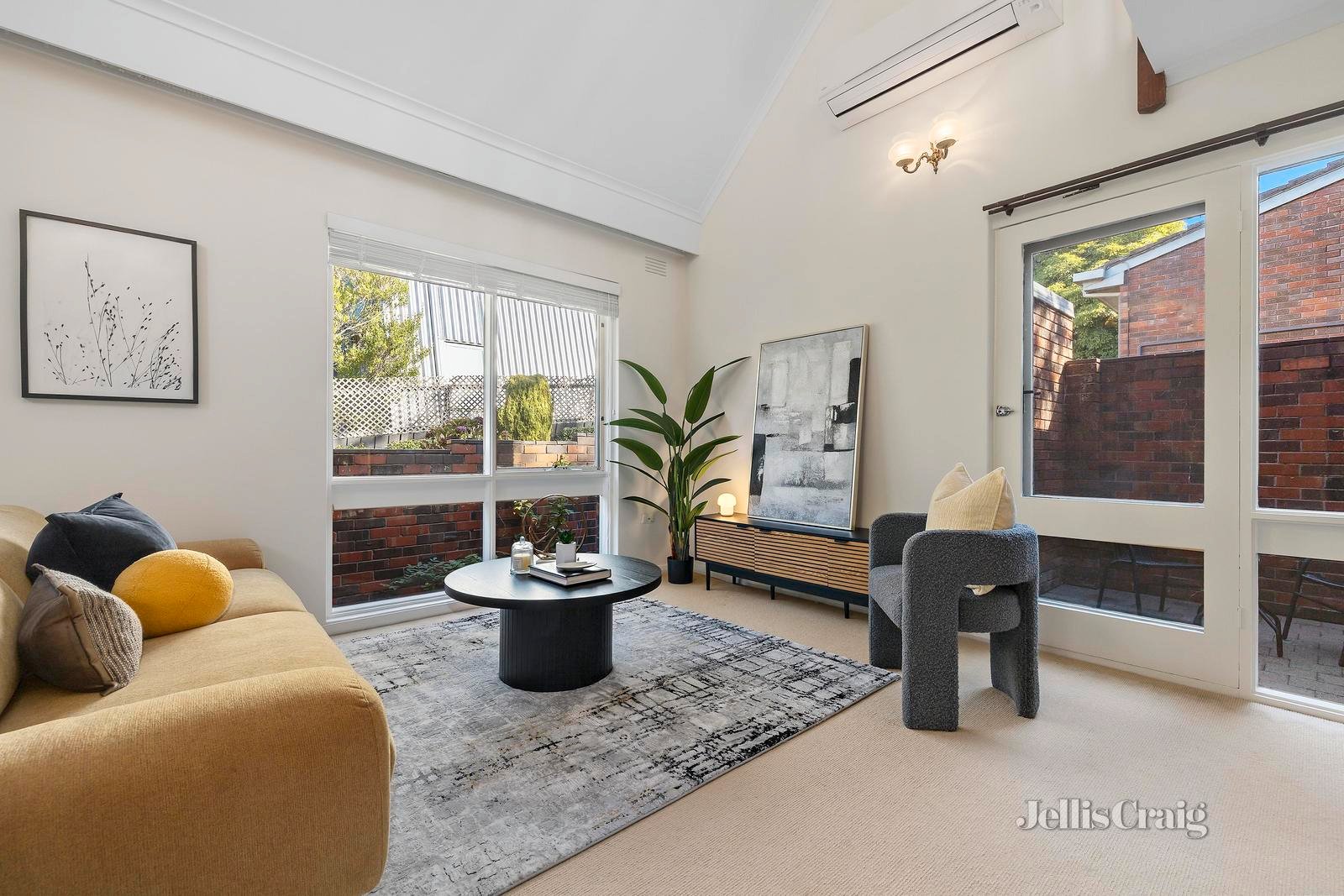 1/47 Rochester Road, Canterbury image 3