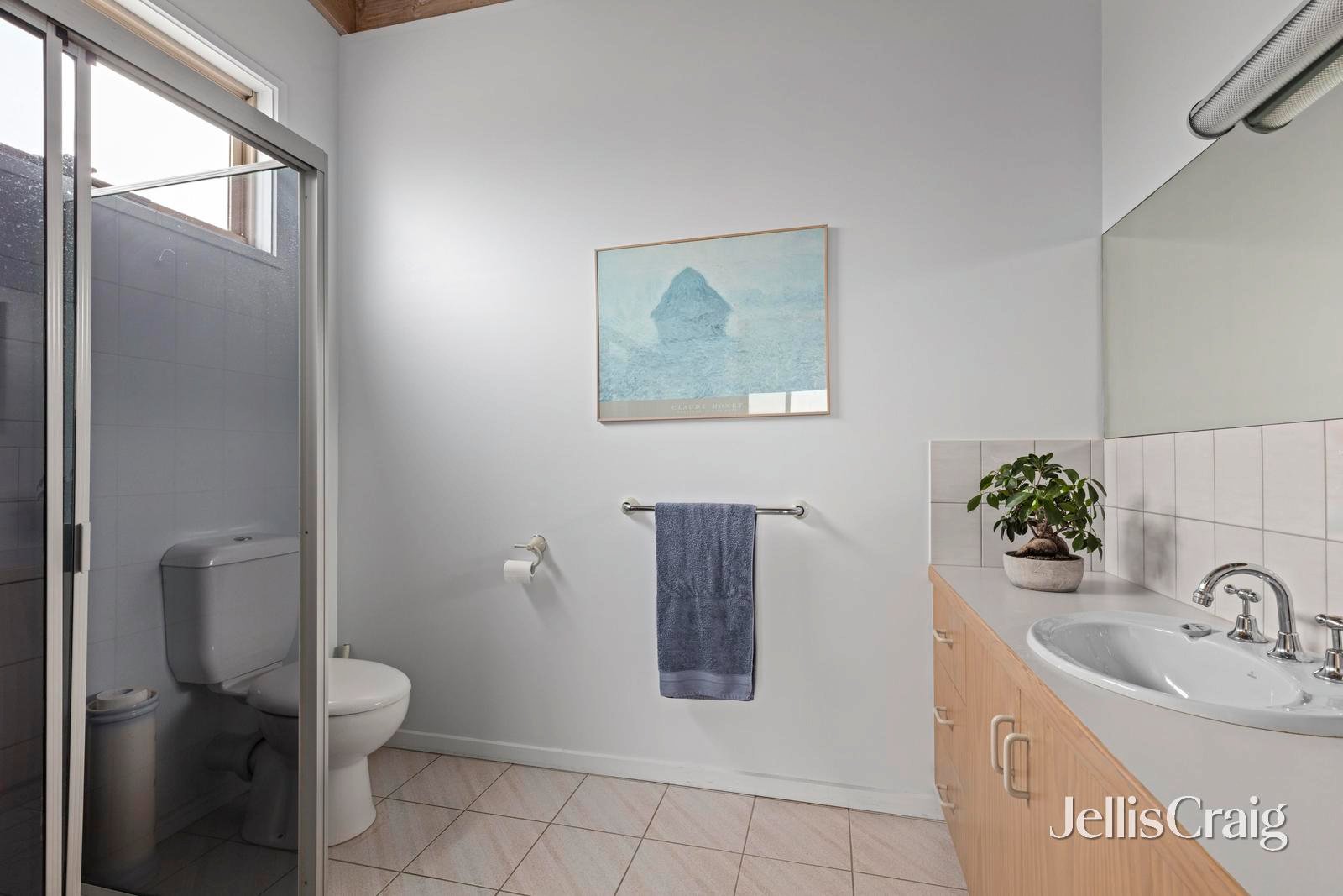 147 The Esplanade, Torquay image 16