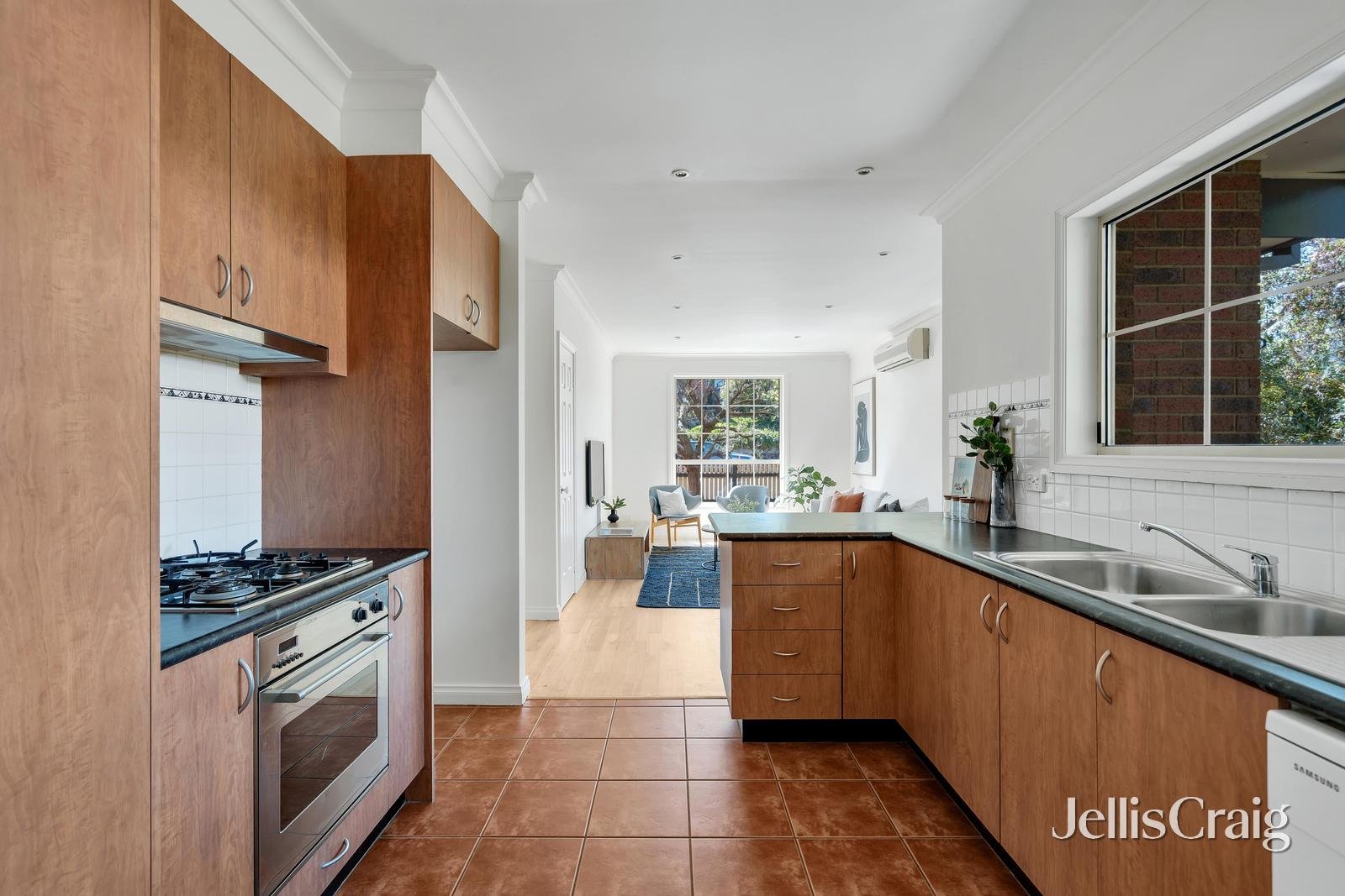 1/476 Moreland Road, Brunswick West image 3