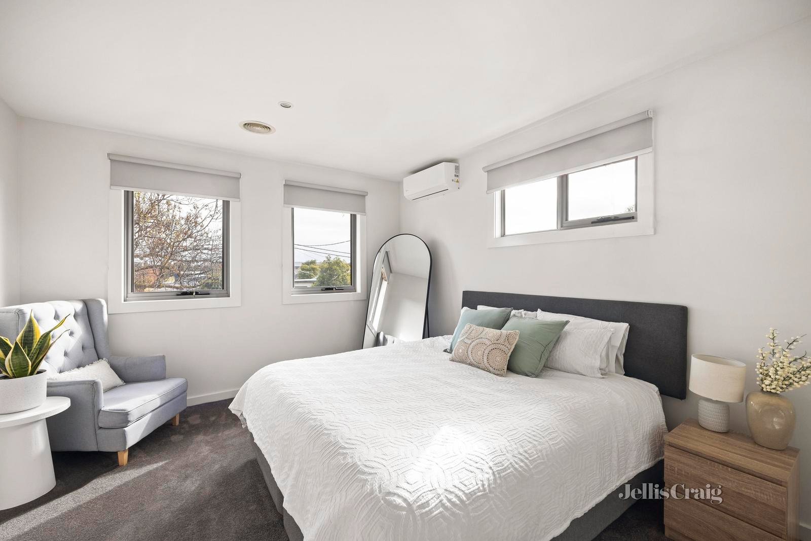 1/48 Blenheim Road, Newport image 8